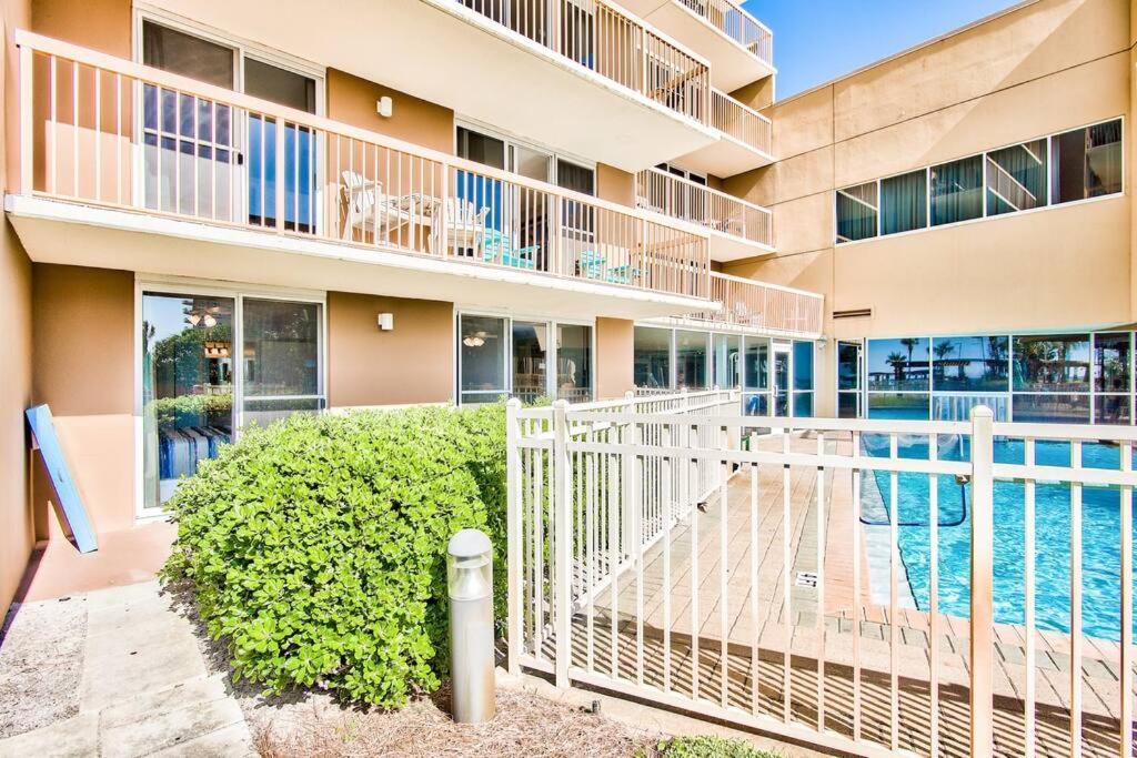 Pelican Beach Resort-Walkout Unit-On The Beach Destin Extérieur photo